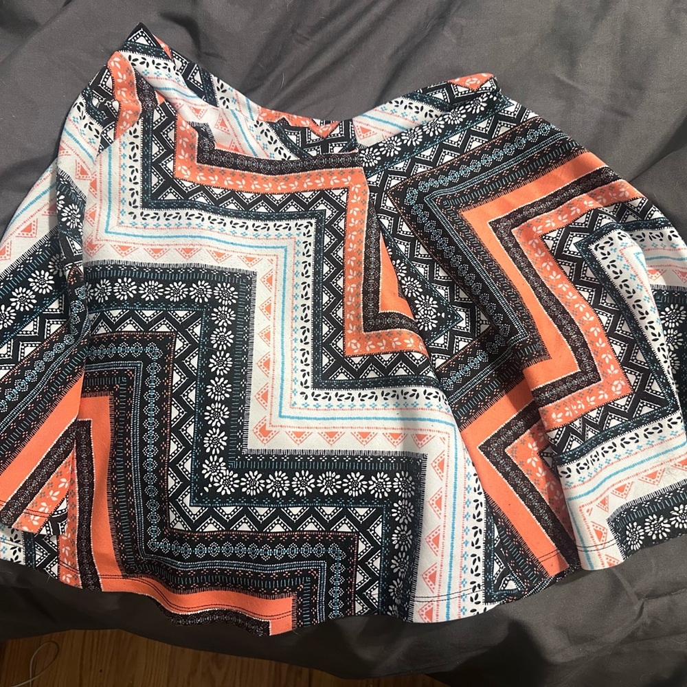 Stylish Geometric Patterned Skirt - Orange and Black